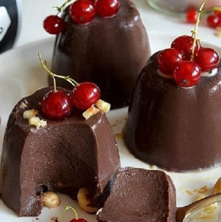 Schoko-Protein-Pudding mit Haselnüssen Schoko-Protein-Pudding mit Haselnüssen
