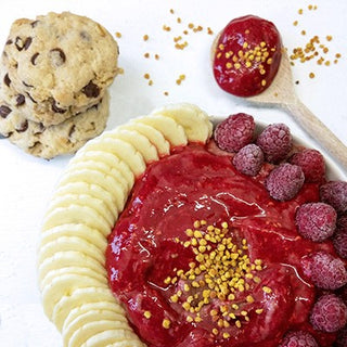 Buchweizen Smoothie Bowl mit Himbeer-Püree Buchweizen Smoothie Bowl mit Himbeer-Püree