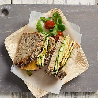 Avocado-Sandwich mit gegrillter Zucchini Avocado-Sandwich mit gegrillter Zucchini