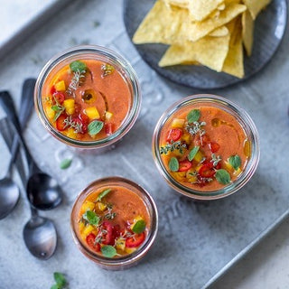 Gazpacho mit Hagebutte – die fruchtige Suppenerfrischung Gazpacho mit Hagebutte – die fruchtige Suppenerfrischung