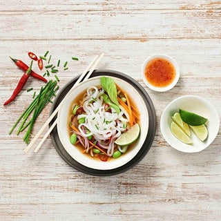 Asiatische Nudelsuppe mit Konjak-Spaghetti Asiatische Nudelsuppe mit Konjak-Spaghetti